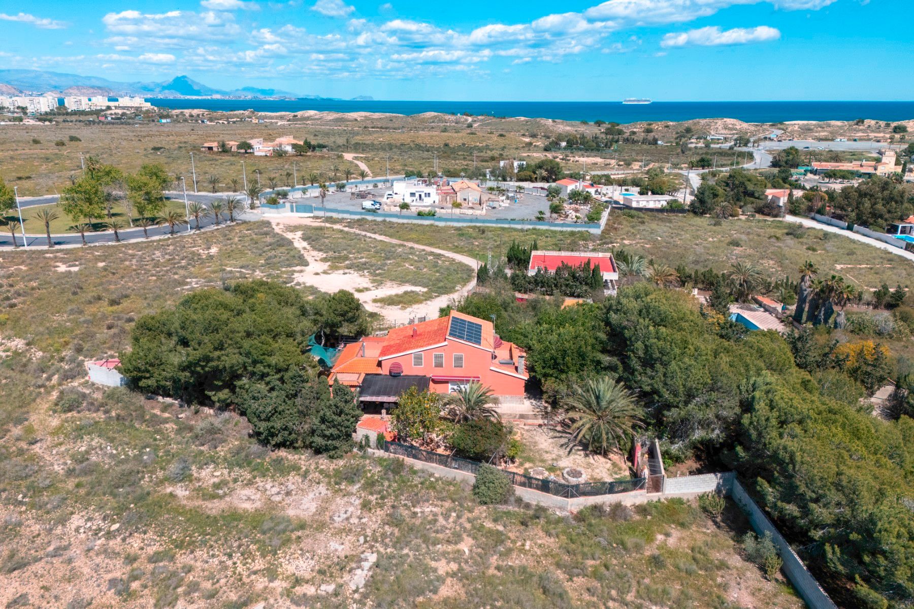 House or chalet for sale in Elche / Elx  with Air Conditioner, Heating and Private garden