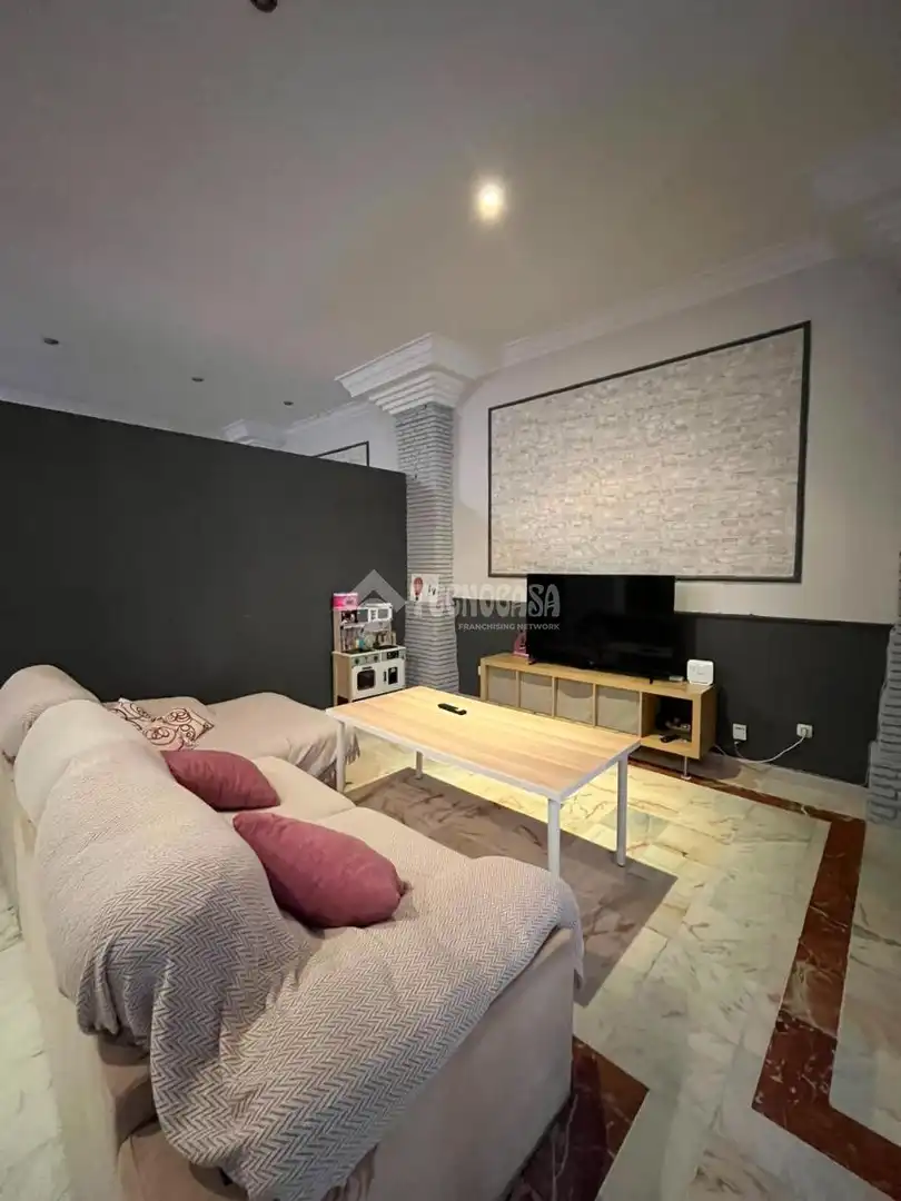 Sala d'estar de Casa o xalet en venda en Mairena del Alcor
