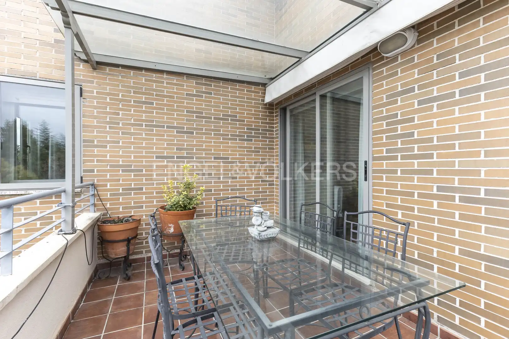 Terrasse von Maisonette zur Miete in La Moraleja mit Klimaanlage, Heizung und Privatgarten