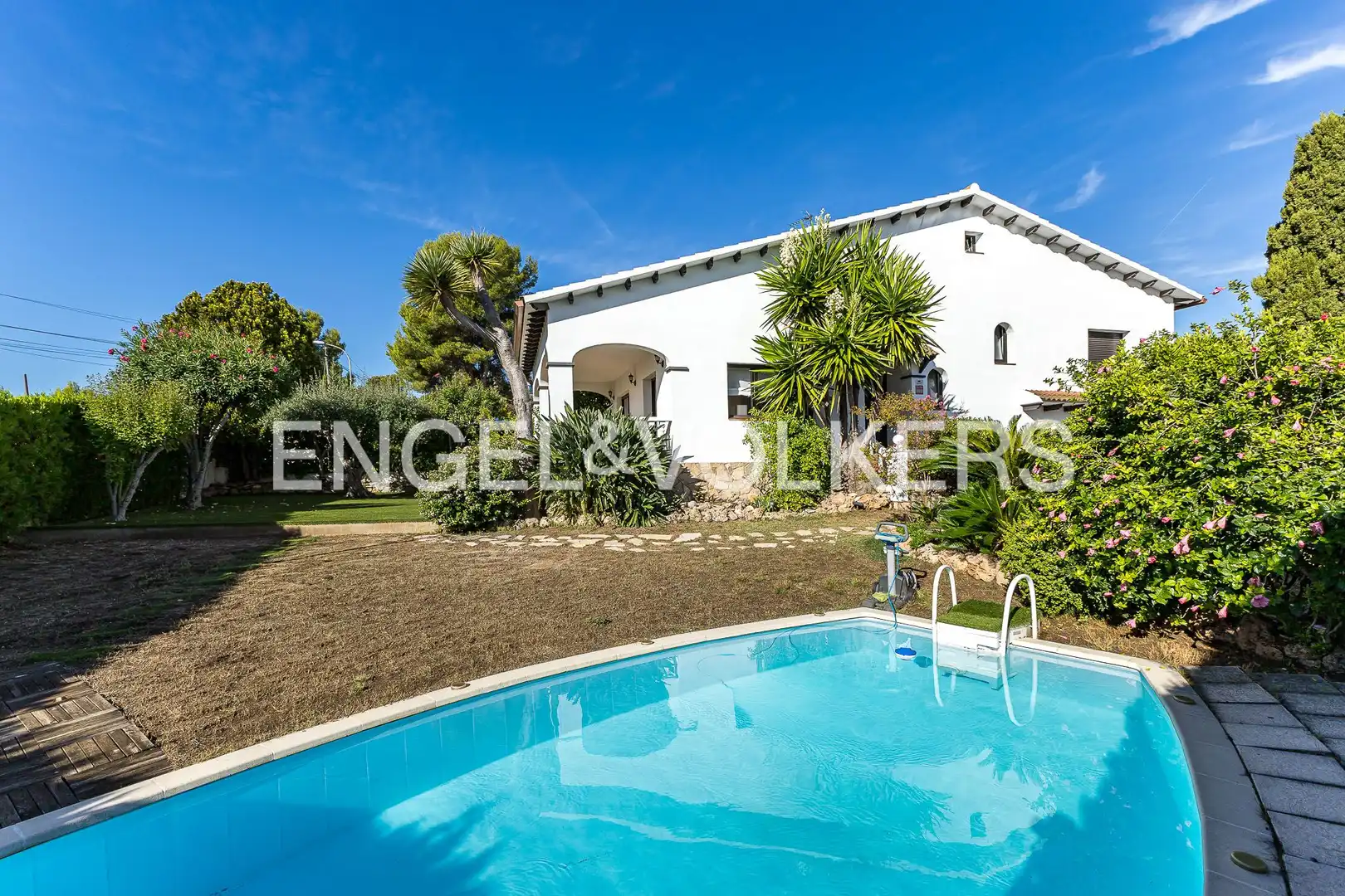 Exterior view of Houses for sale in El Vendrell  with Heating, Private garden and Parquet flooring