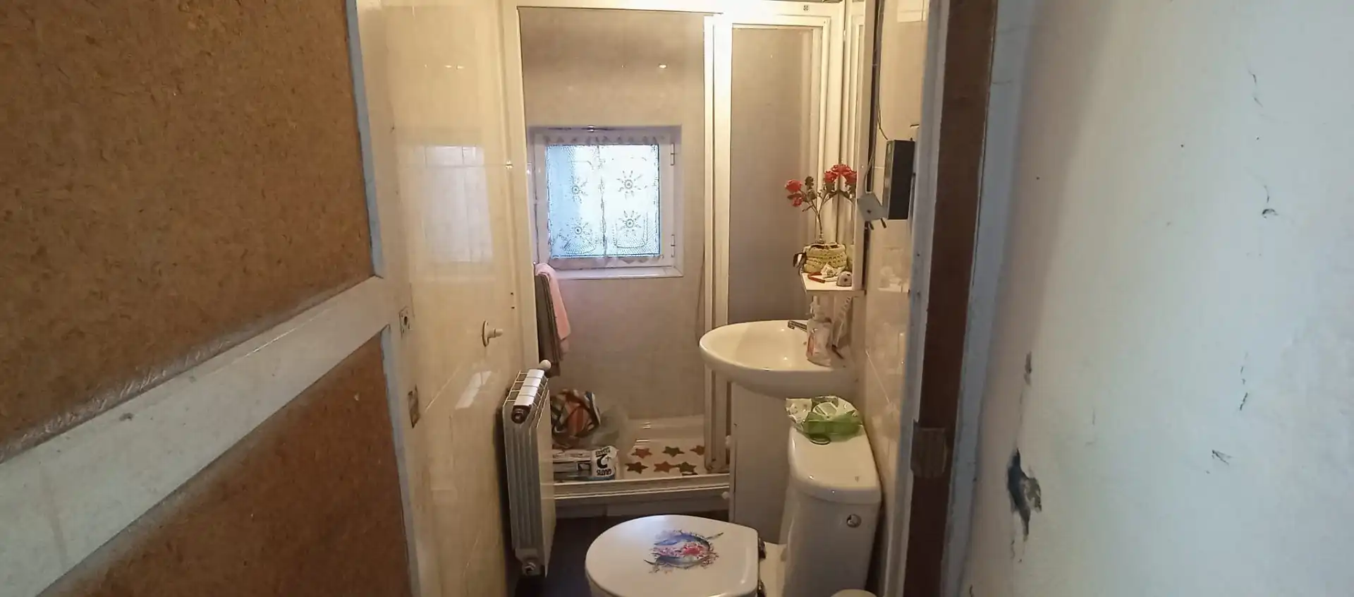 Baño de Finca rústica en venta en Murias de Paredes con Calefacción, Jardín privado y Amueblado