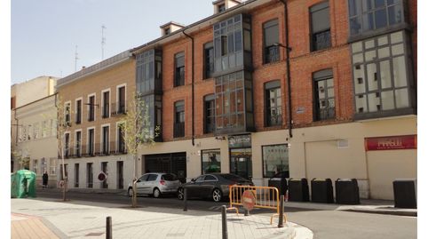 Image 1 of the listing