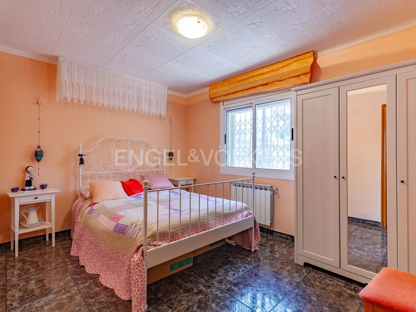 Habitación de Casa o chalet en venta en Terrassa con Aire acondicionado, Calefacción y Terraza