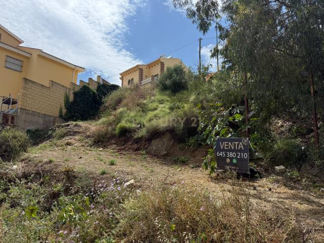 Terreno residencial en Venta en Calle Bartolomé de las Casas, Málaga, Spain, -1 en Fuente Alegre - El Chaparral - Los Morales