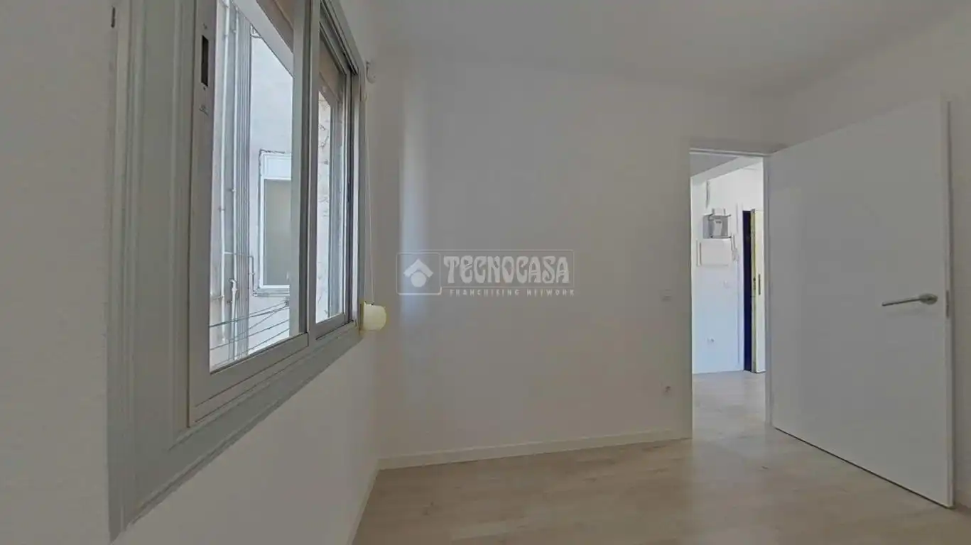 Habitación de Piso en venta en Cornellà de Llobregat