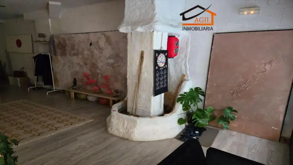 Locale commerciale in cessione a Calle Palomares, imagen 3