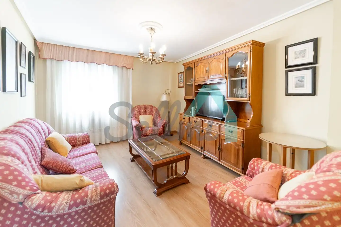 Sala de estar de Planta baja en venta en Aller con Calefacción, Trastero y Amueblado