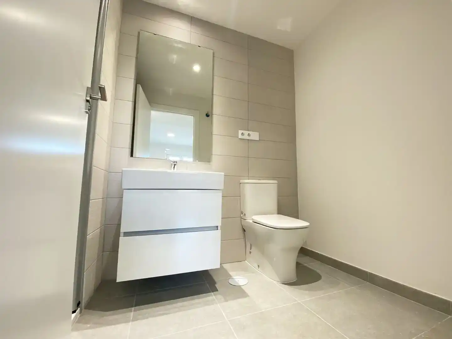 Badezimmer von Wohnung zur Miete in Málaga Capital mit Klimaanlage und Schwimmbad