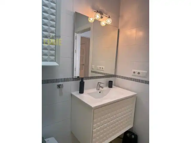 Badezimmer von Wohnung zur Miete in Ronda mit Klimaanlage, Möbliert und Waschmaschine