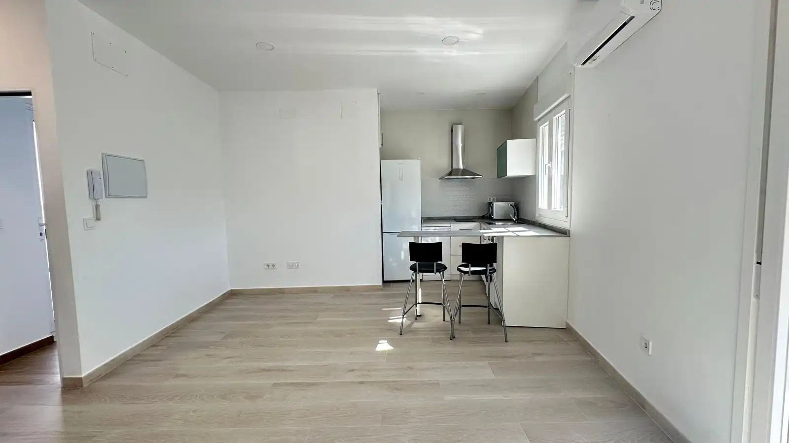 Cocina de Piso de alquiler en Valencina de la Concepción con Aire acondicionado, Calefacción y Terraza