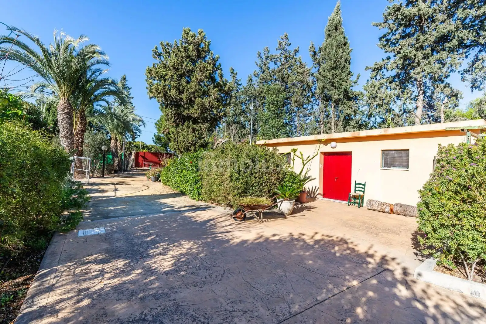 Jardí de Casa o xalet en venda en Alicante / Alacant amb Aire condicionat, Calefacció i Jardí privat