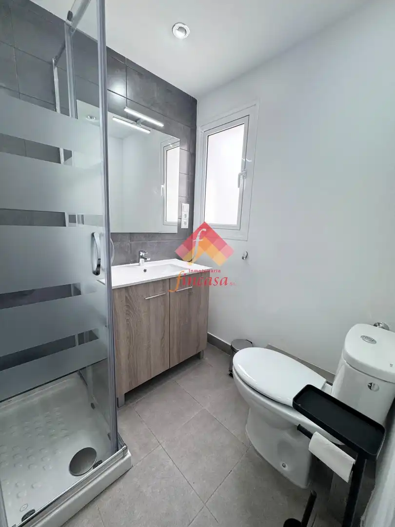 Badezimmer von Wohnung zur Miete in Ronda mit Terrasse und Möbliert