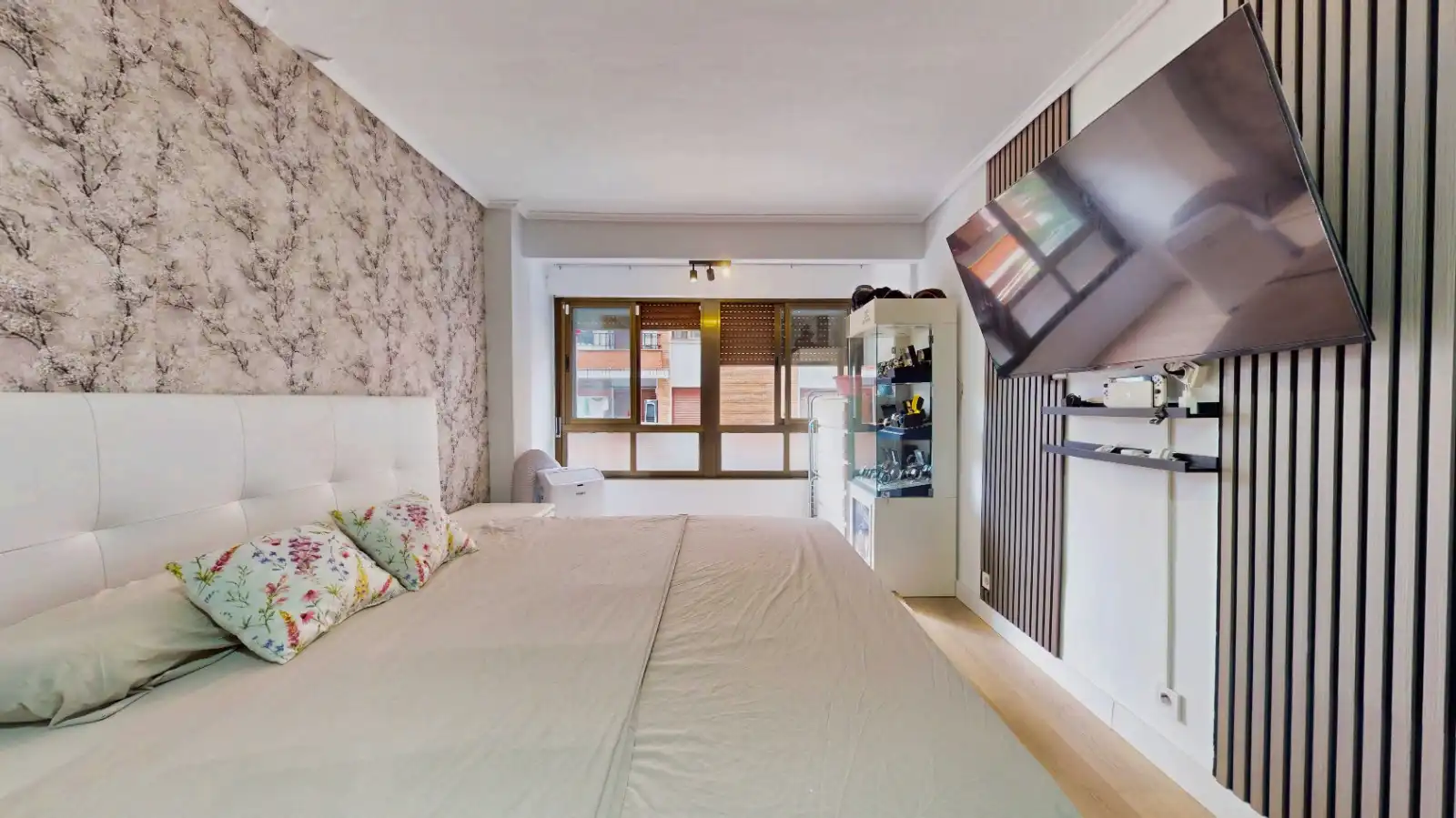 Bedroom of Flat for sale in Bilbao   with Heating