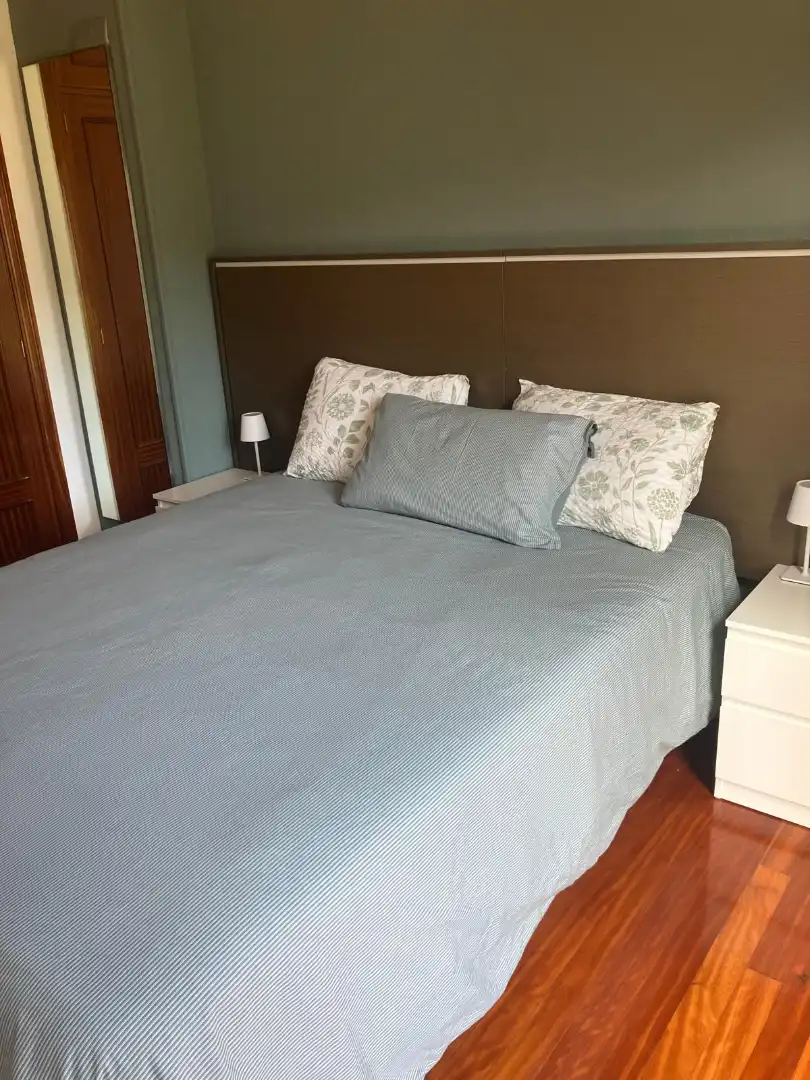 Habitación de Piso de alquiler en Castro-Urdiales con Calefacción, Parquet y Amueblado
