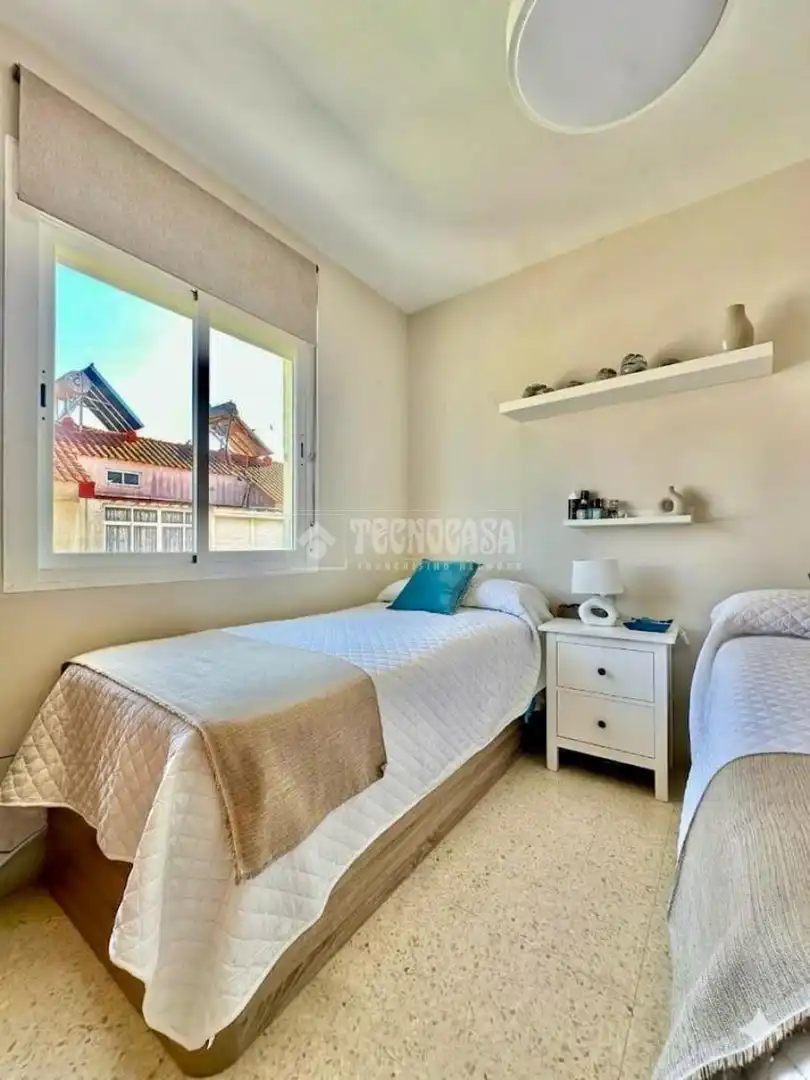 Dormitori de Casa o xalet en venda en Jerez de la Frontera amb Aire condicionat, Jardí privat i Terrassa
