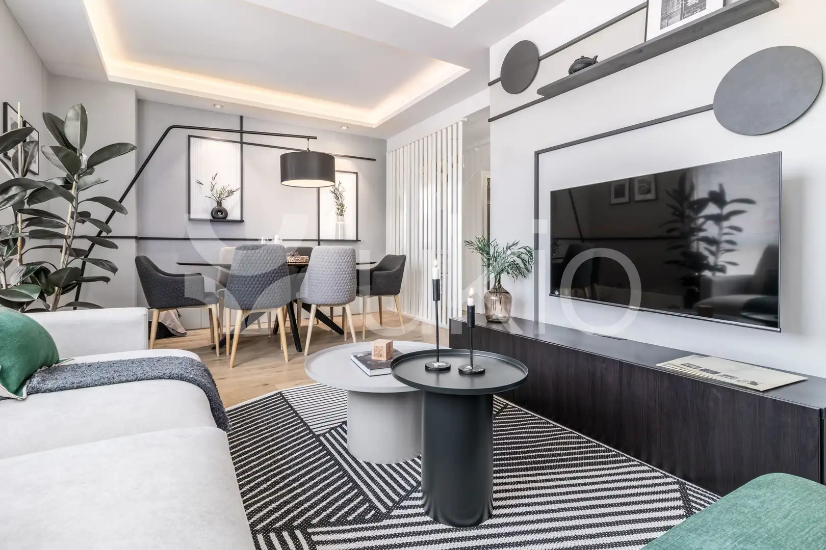 Living room of Duplexes for rent in Madrid  with Air Conditioner, Heating and Furnished