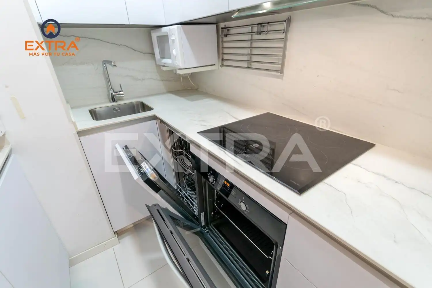 Cocina de Piso en venta en Madrid con Aire acondicionado, Calefacción y Jardín privado