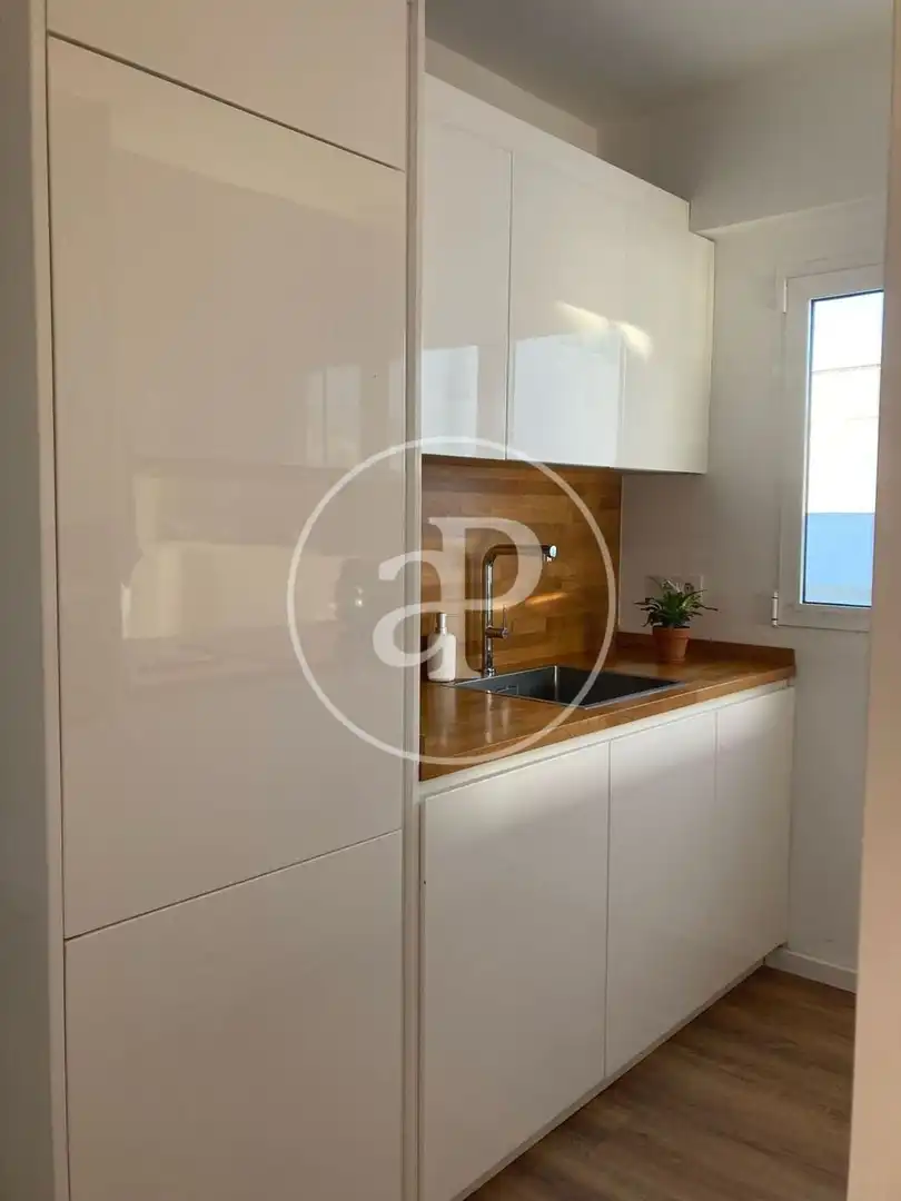 Cuina de Pis de lloguer en Valencia amb Aire condicionat, Calefacció i Terrassa