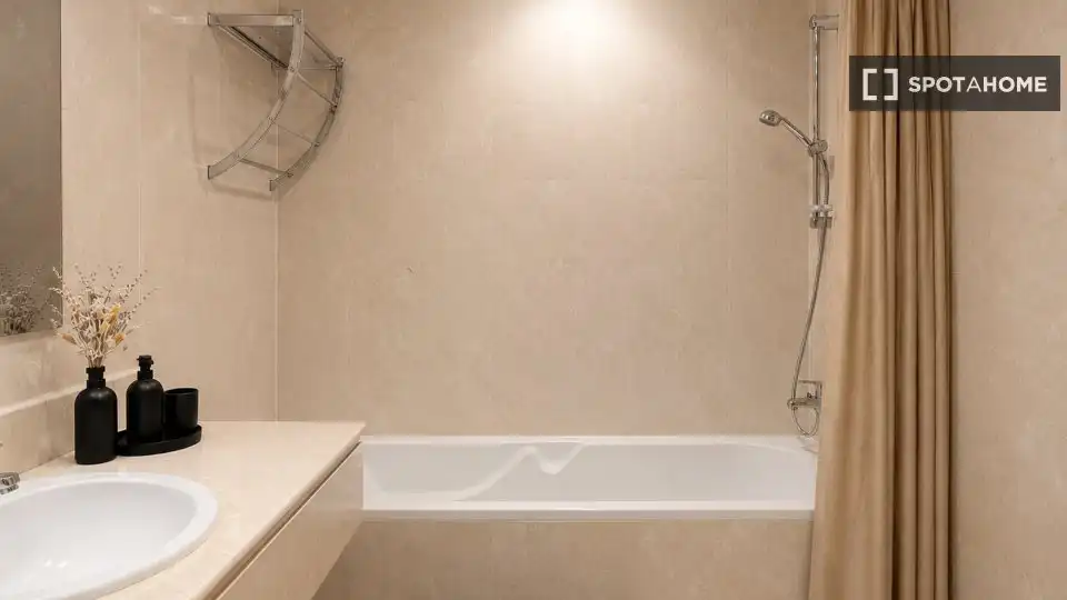 Badezimmer von Wohnungen zur untervermieten in Mijas mit Klimaanlage, Terrasse und Möbliert