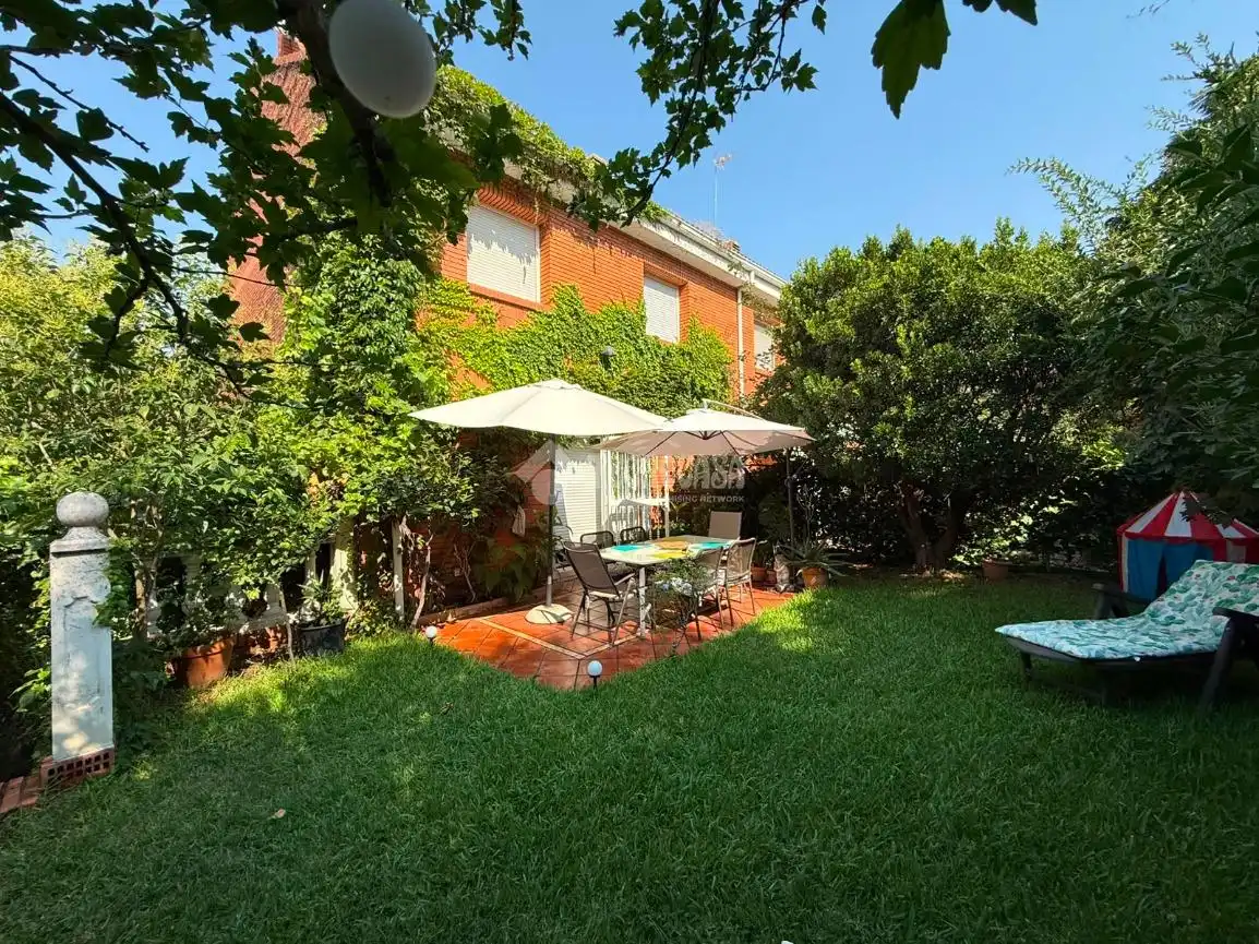 Jardín de Casa adosada en venta en Móstoles