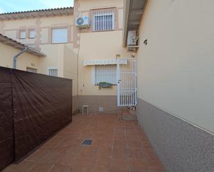 Jardí de Casa adosada en venda en Erustes amb Aire condicionat