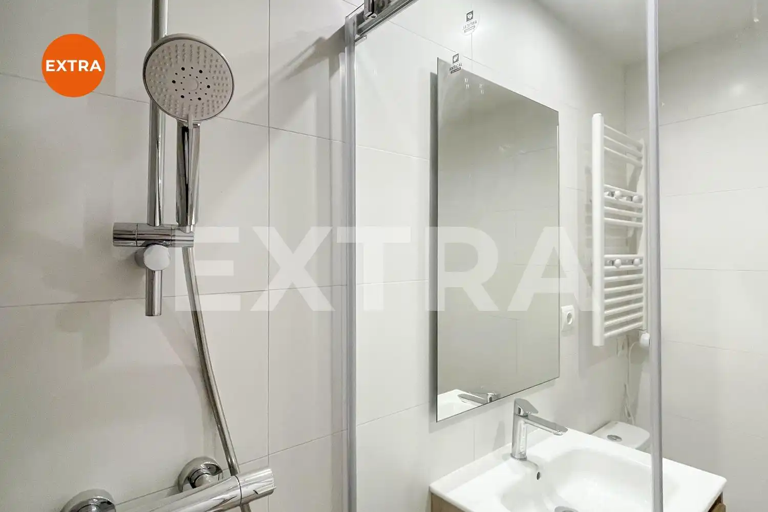 Bathroom of Flat for rent in Madrid  with Terrace and Storage room