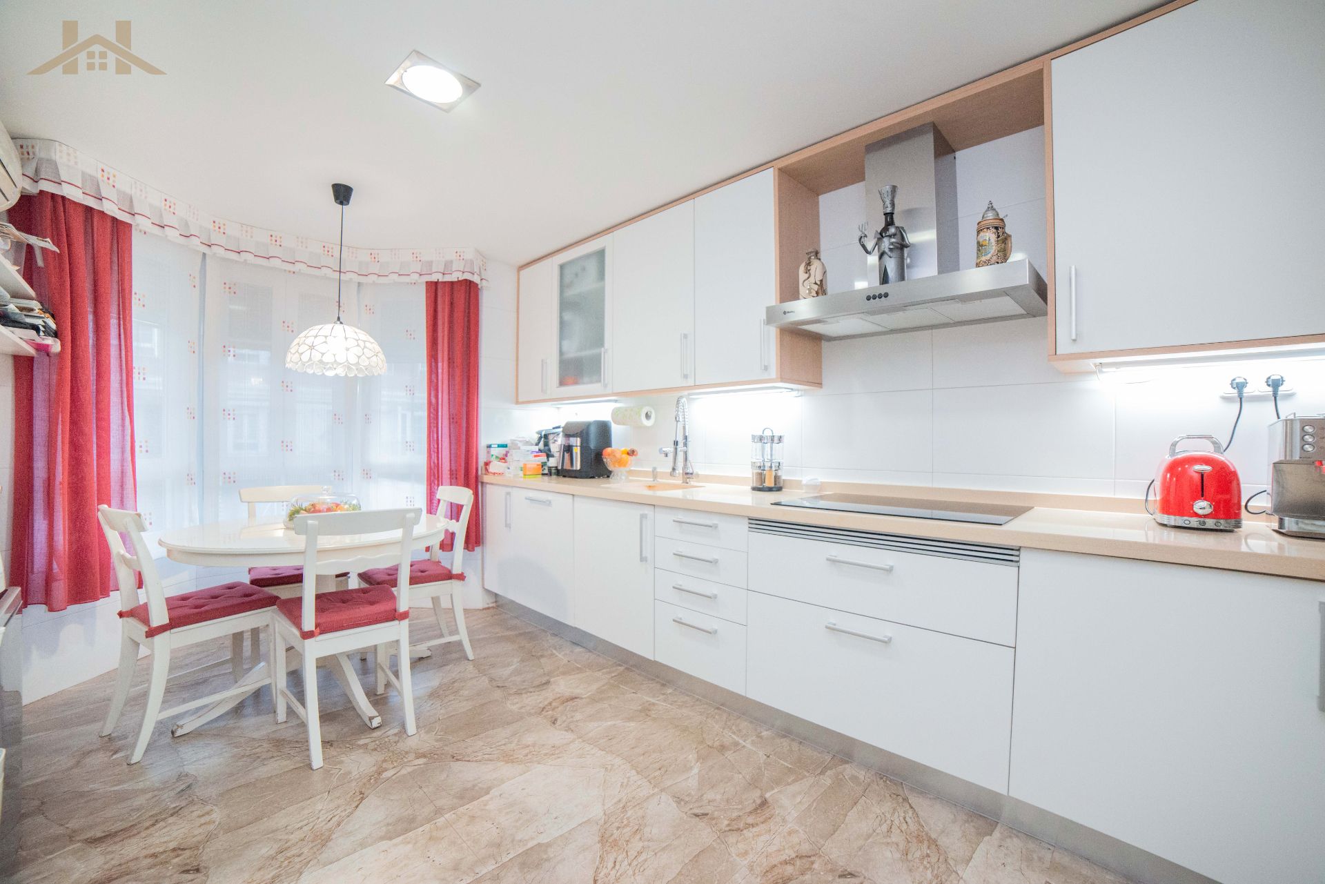 Kitchen of Single-family semi-detached for sale in Valdemoro  with Air Conditioner, Heating and Private garden