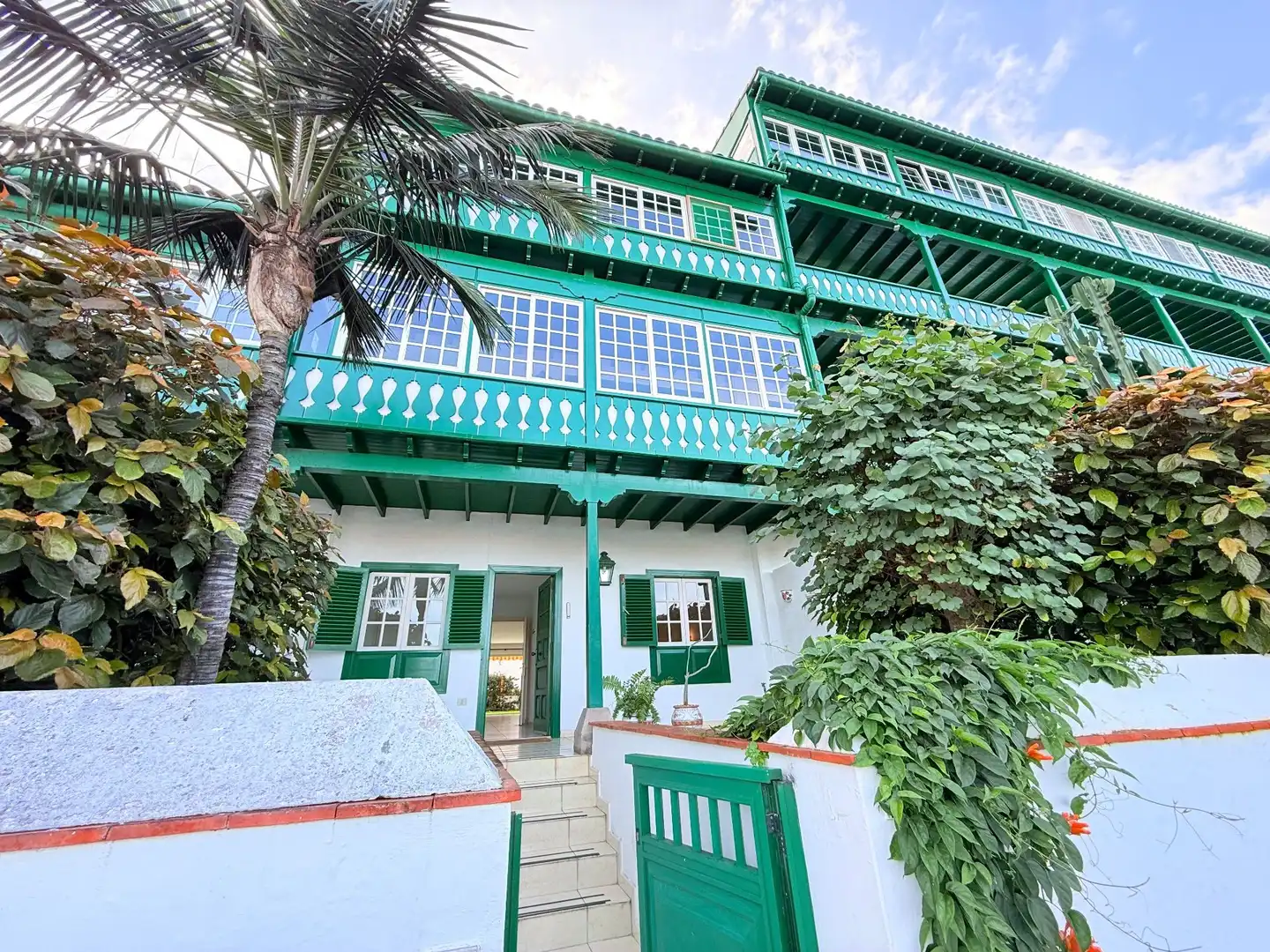 Vista exterior de Apartamento en venta en Puerto de la Cruz con Terraza y Piscina comunitaria