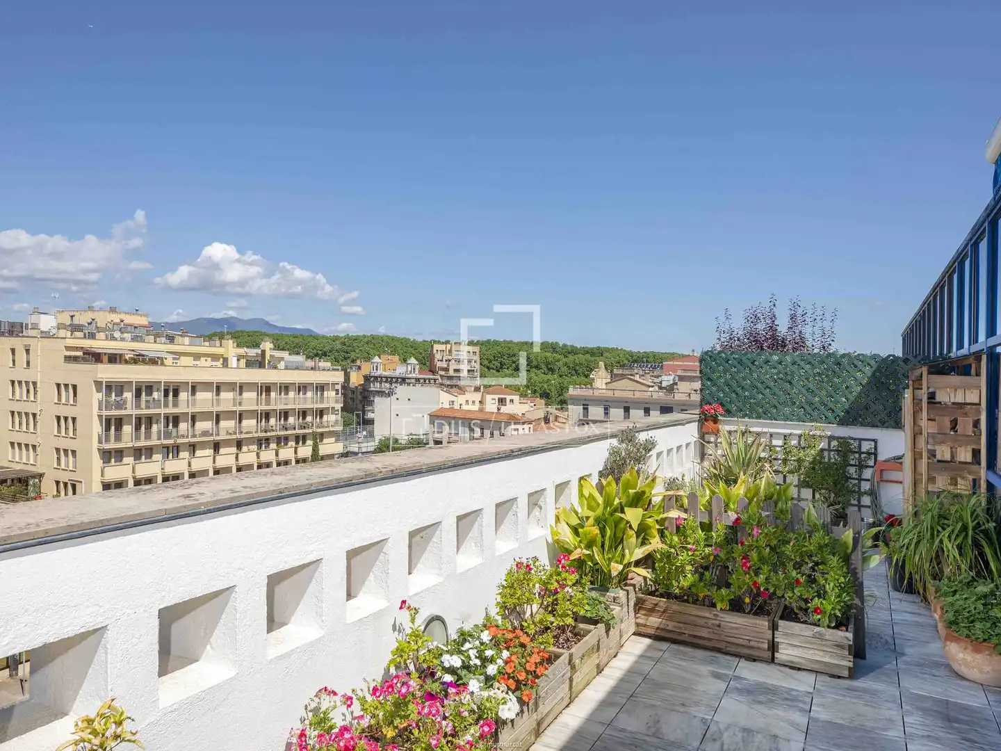 Terrasse von Dachboden zum Verkauf in Girona mit Klimaanlage, Heizung und Terrasse