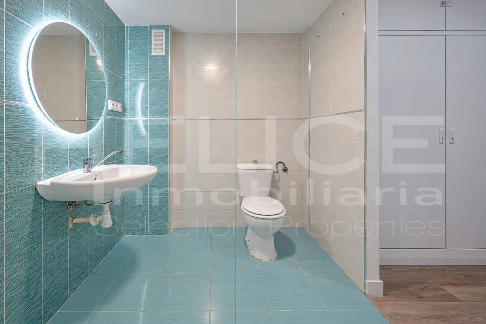 Baño de Piso en venta en Paterna con Aire acondicionado, Calefacción y Parquet
