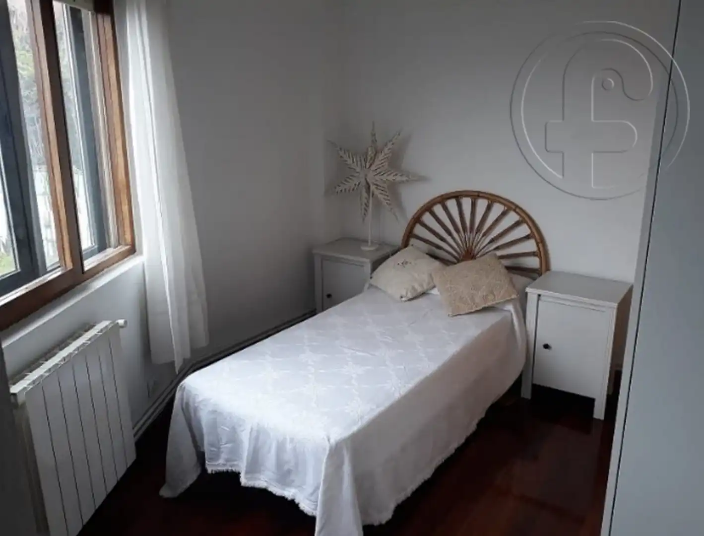 Schlafzimmer von Wohnung zur Miete in Santander mit Heizung, Parkett und Möbliert