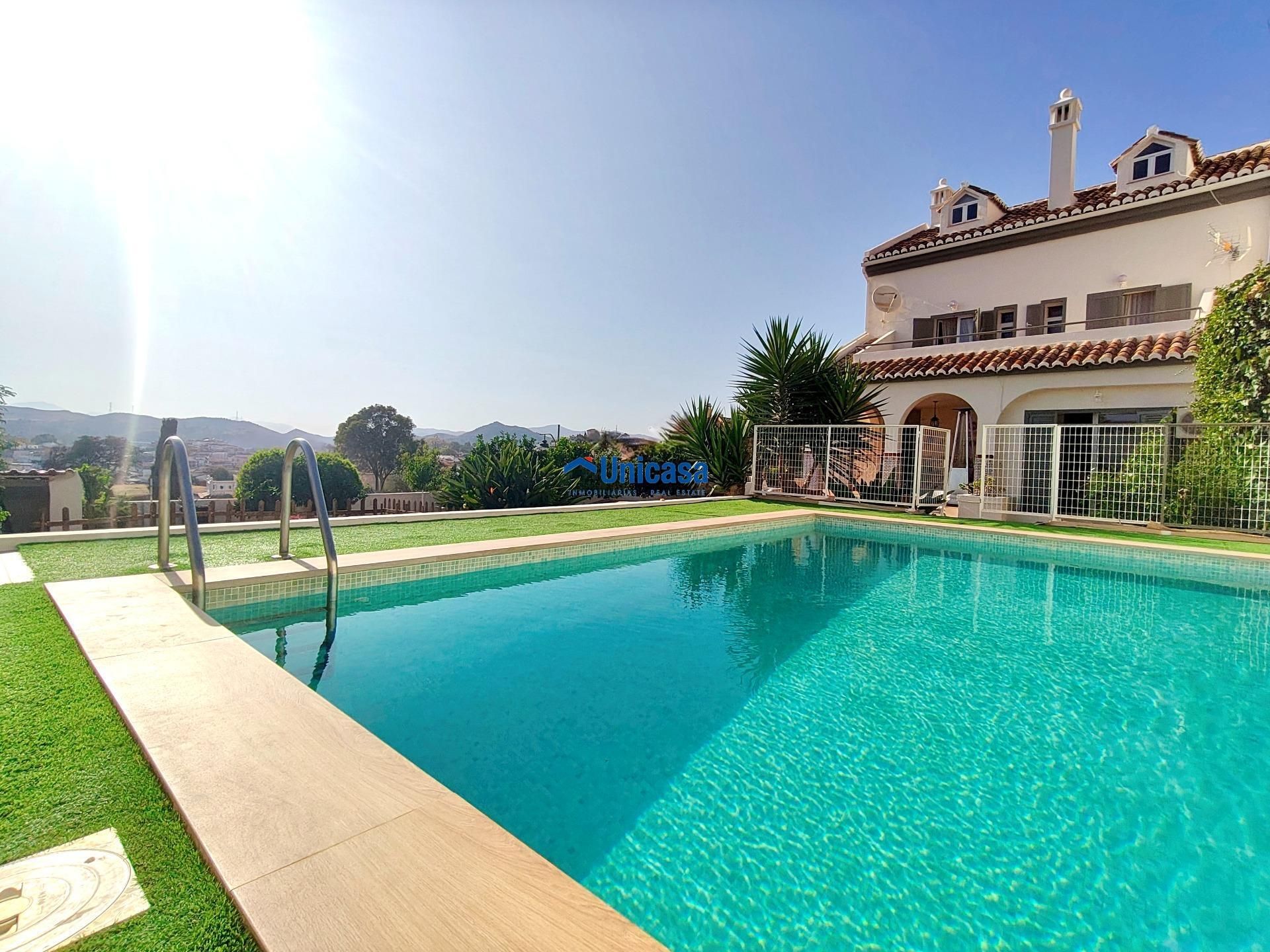 Swimming pool of House or chalet for sale in Málaga Capital  with Private garden, Terrace and Swimming Pool