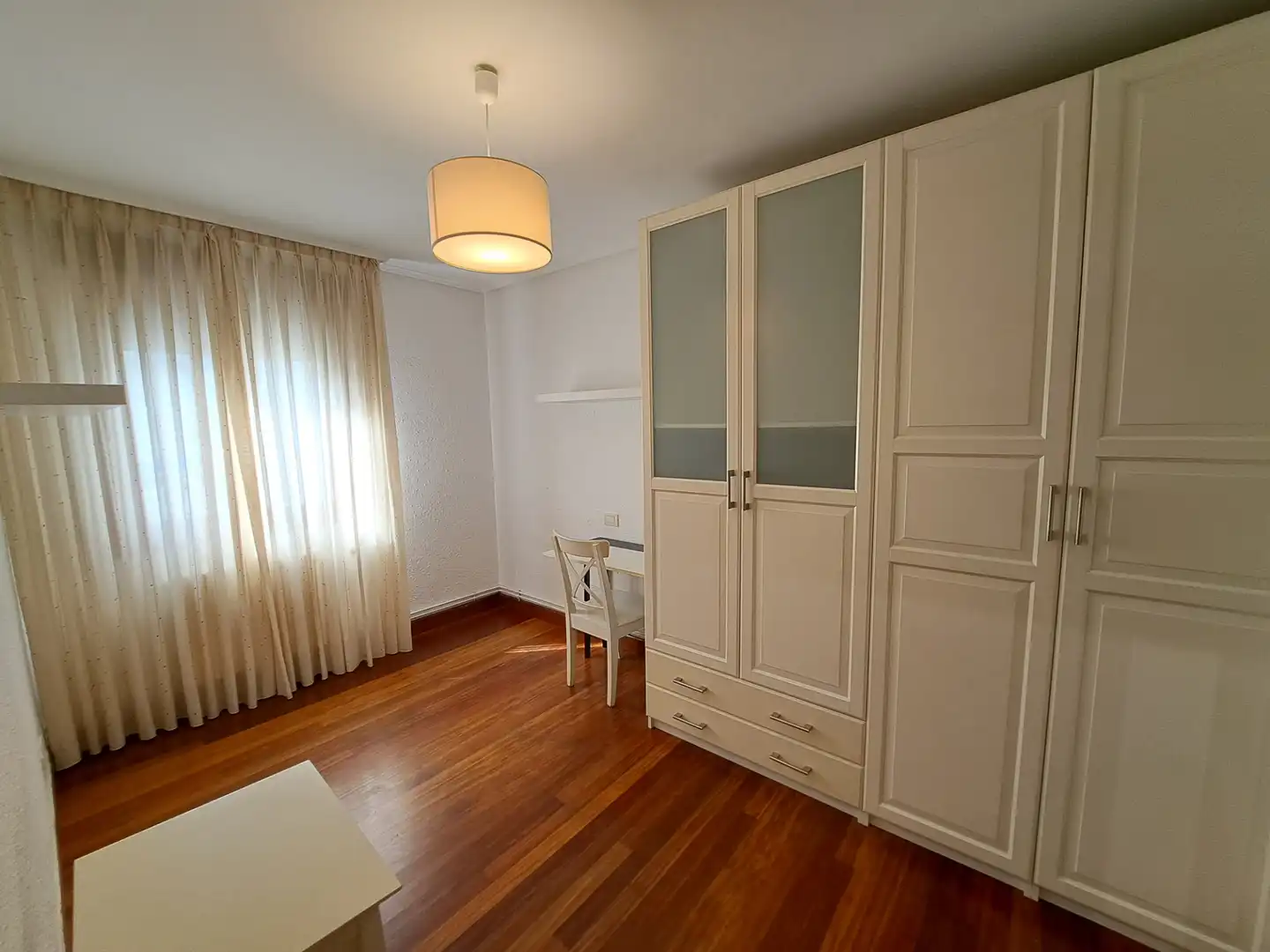 Habitación de Piso en venta en Portugalete con Calefacción, Parquet y Amueblado