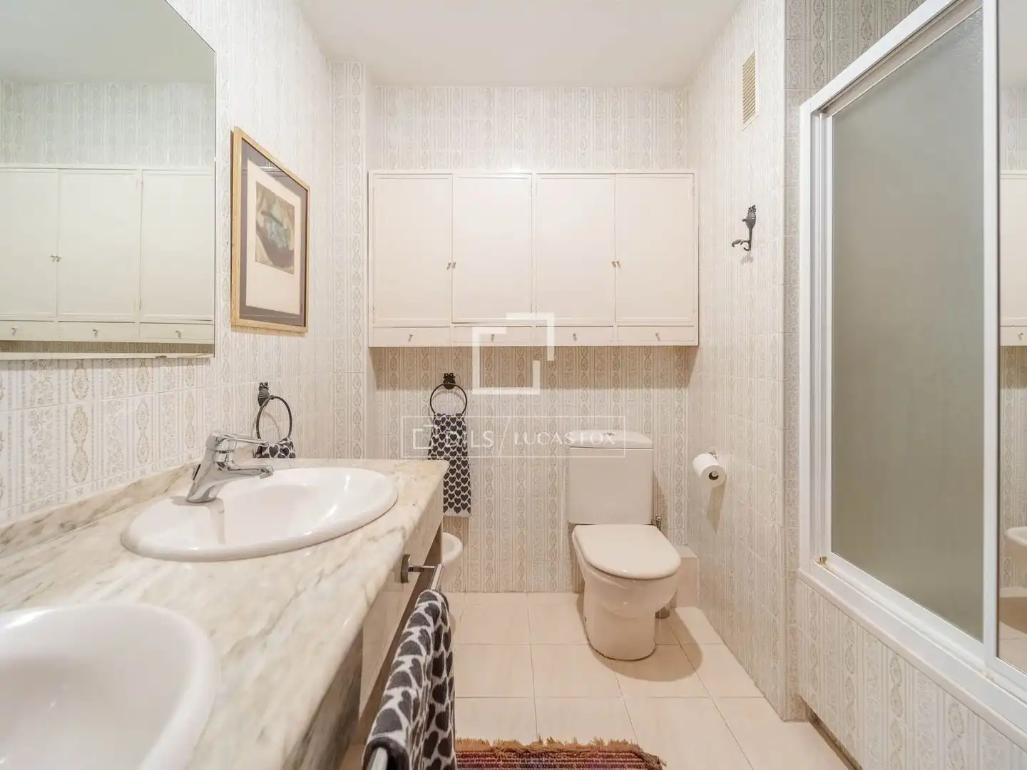Baño de Piso en venta en Valencia con Calefacción, Terraza y Balcón