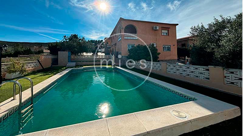 Foto 1 de Casa o xalet en venda a Calle 20, Turís, Valencia