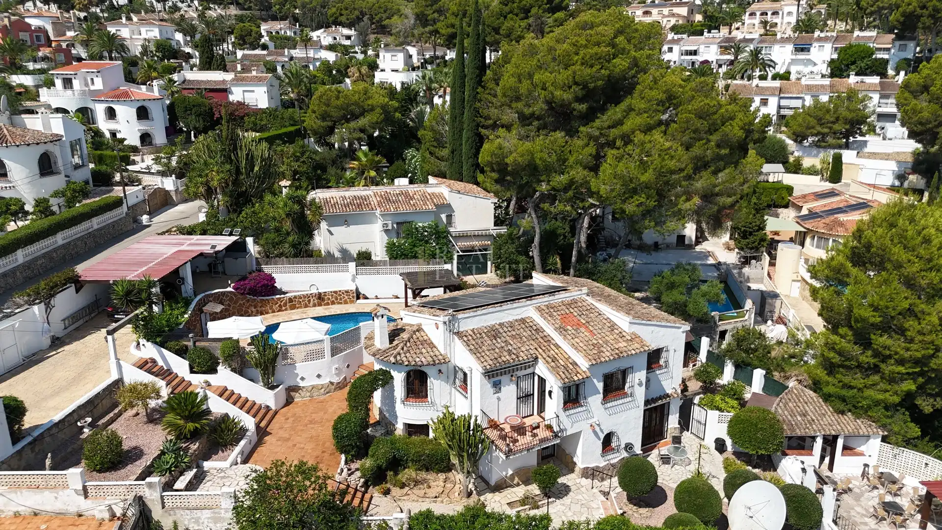 Casa amb piscina en venda a Calle Rio Sella, imagen 3