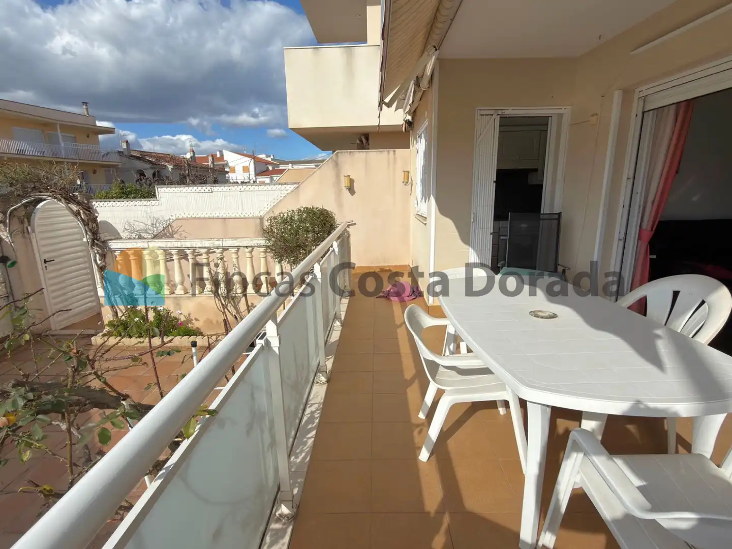 Terraza de Planta baja en venta en Cubelles con Aire acondicionado, Calefacción y Jardín privado