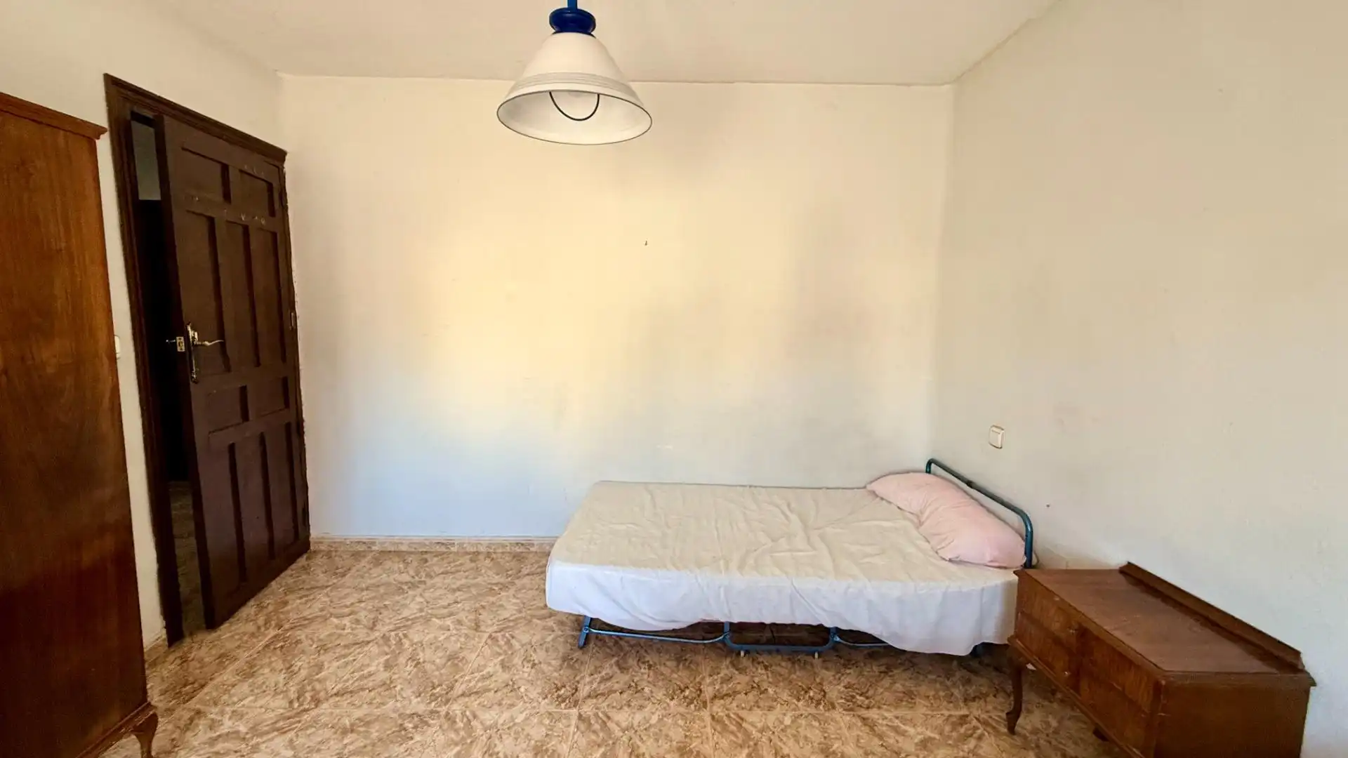 Bedroom of Houses for sale in Viloria  with Heating, Private garden and Furnished