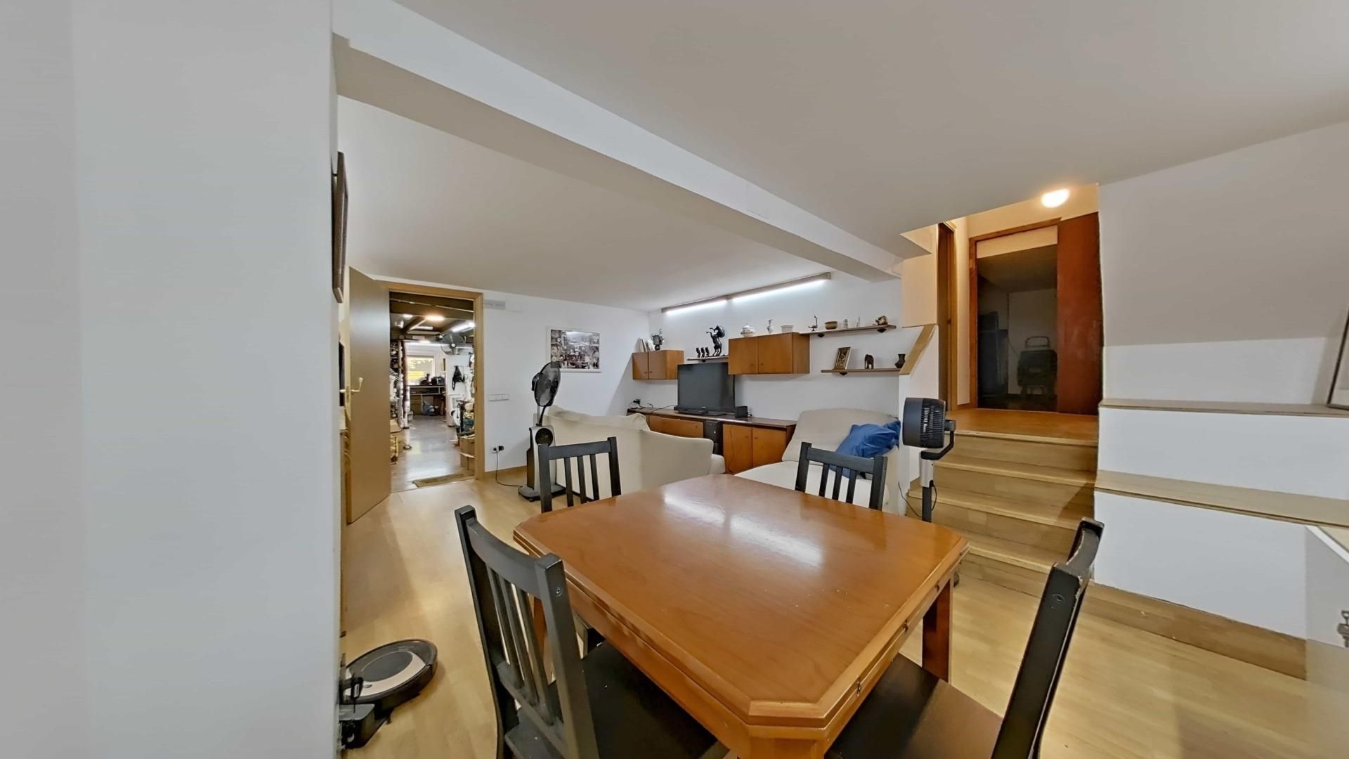 Local en venda en Esplugues de Llobregat amb Aire condicionat i Moblat