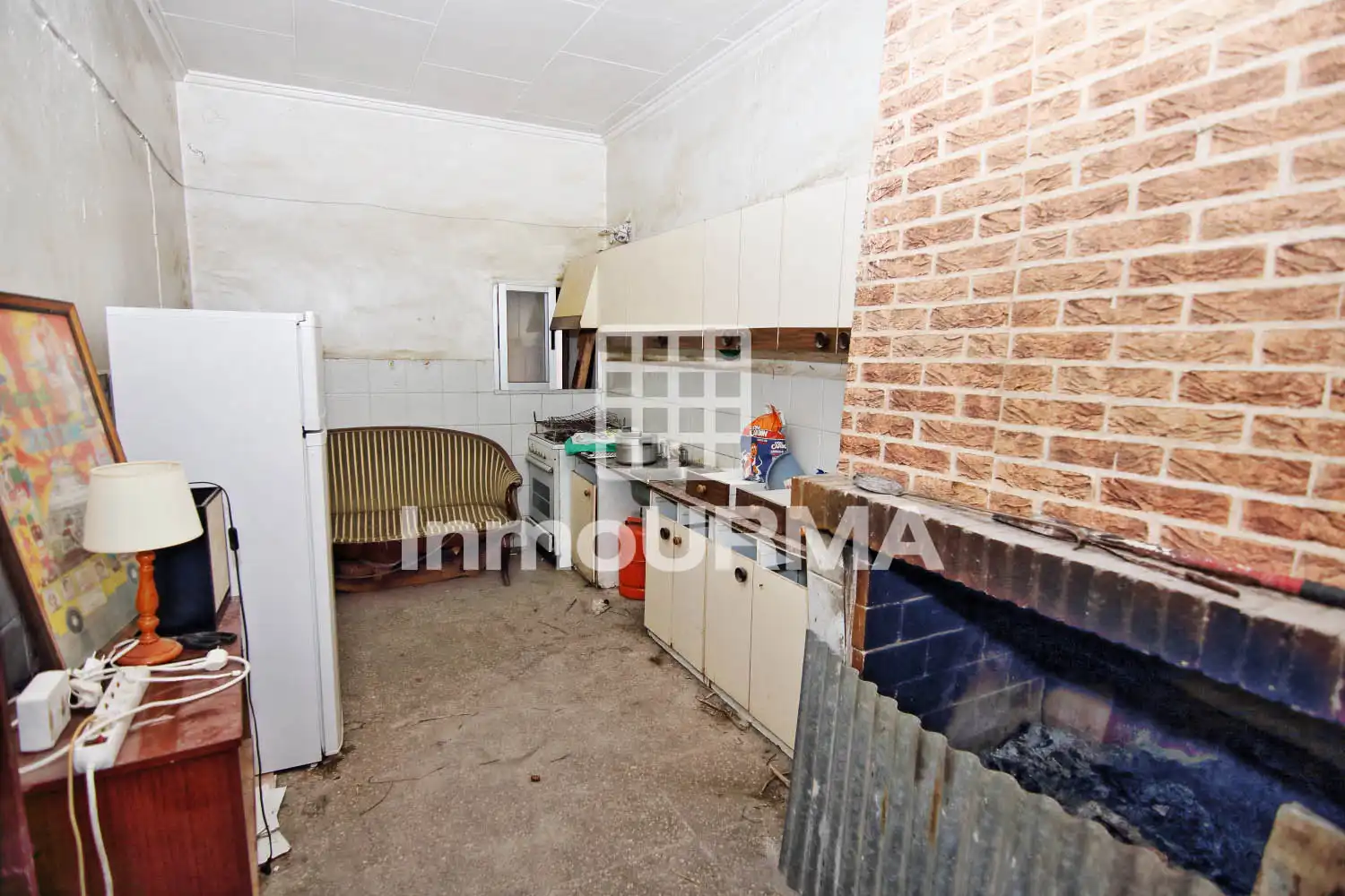 Cuina de Casa o xalet en venda en Elda amb Jardí privat
