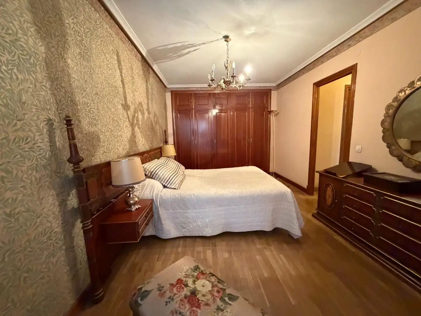 Dormitori de Pis de lloguer en Segovia amb Parquet, Terrassa i Moblat