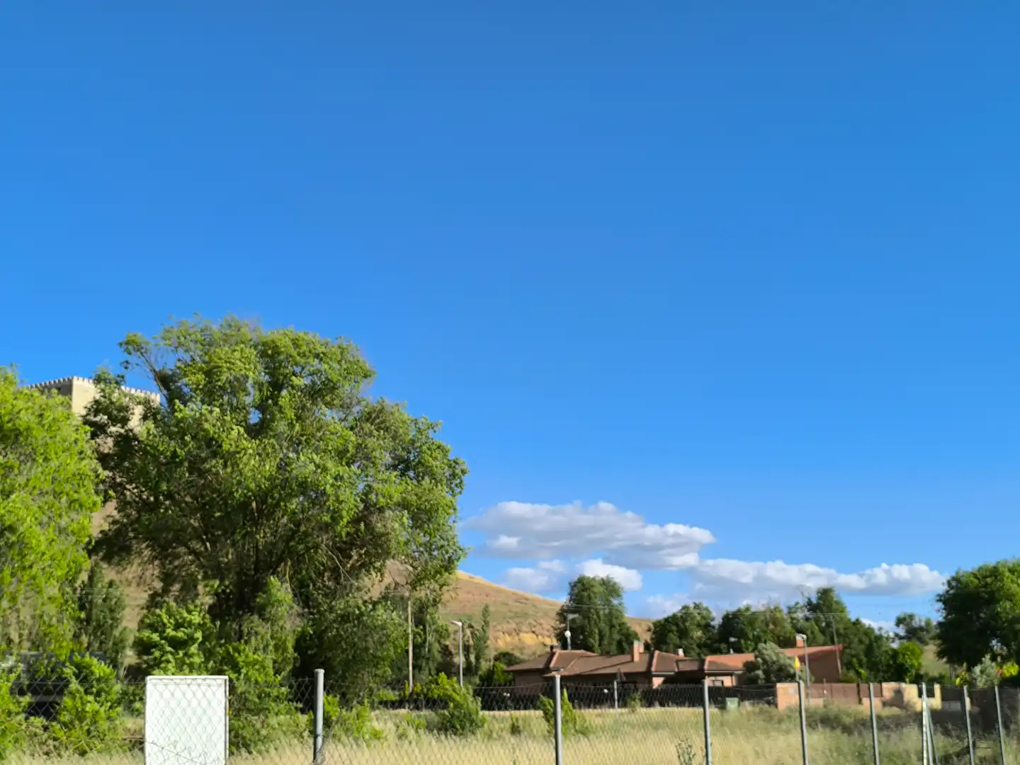 Außenansicht von Residential zum Verkauf in Monzón de Campos