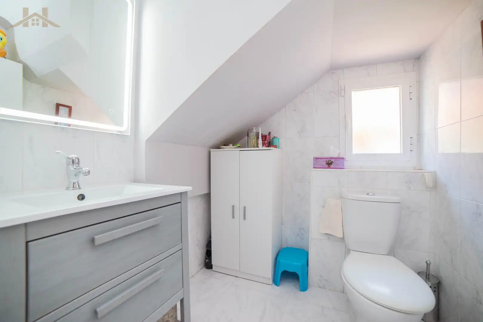 Baño de Casa adosada en venta en Cubas de la Sagra con Calefacción, Jardín privado y Piscina