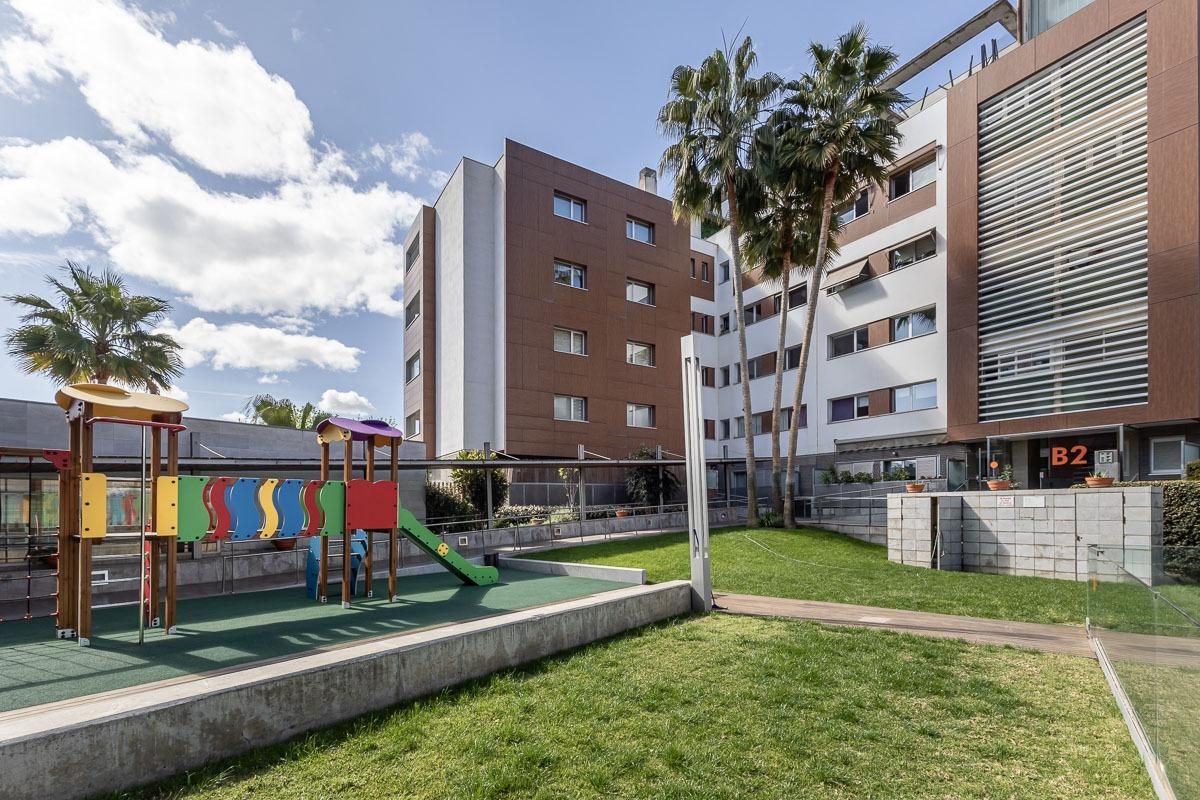 Vista exterior de Pis en venda en Armilla amb Aire condicionat, Calefacció i Jardí privat