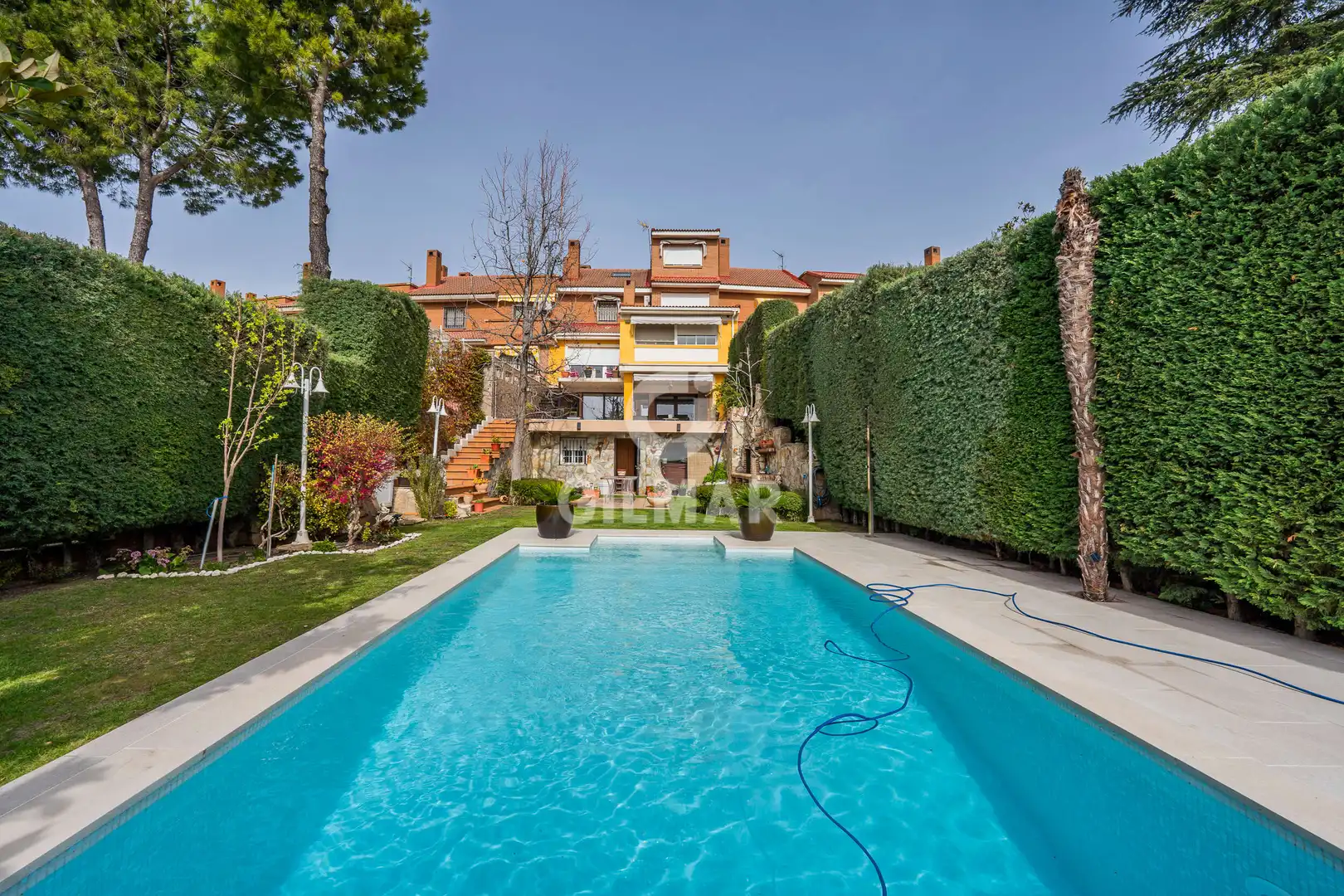 Jardí de Casa adosada en venda en Madrid amb Calefacció, Jardí privat i Piscina