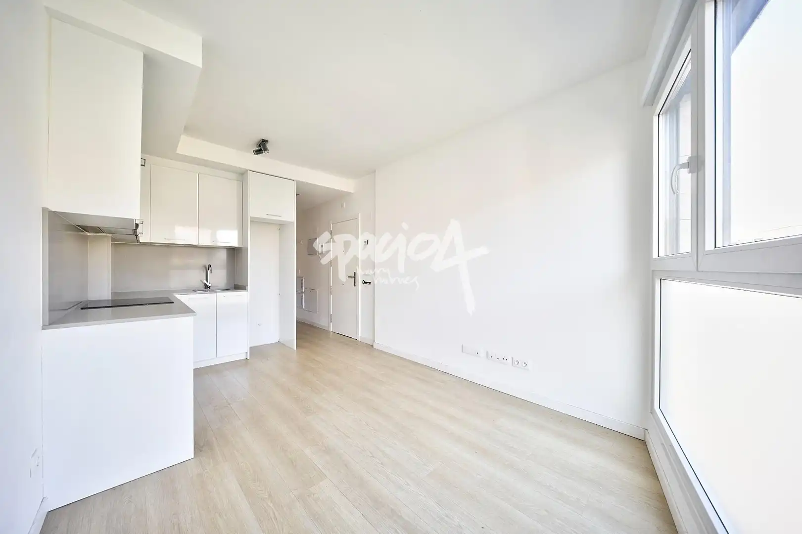 Sala d'estar de Apartament en venda en Madrid amb Calefacció i Piscina comunitària