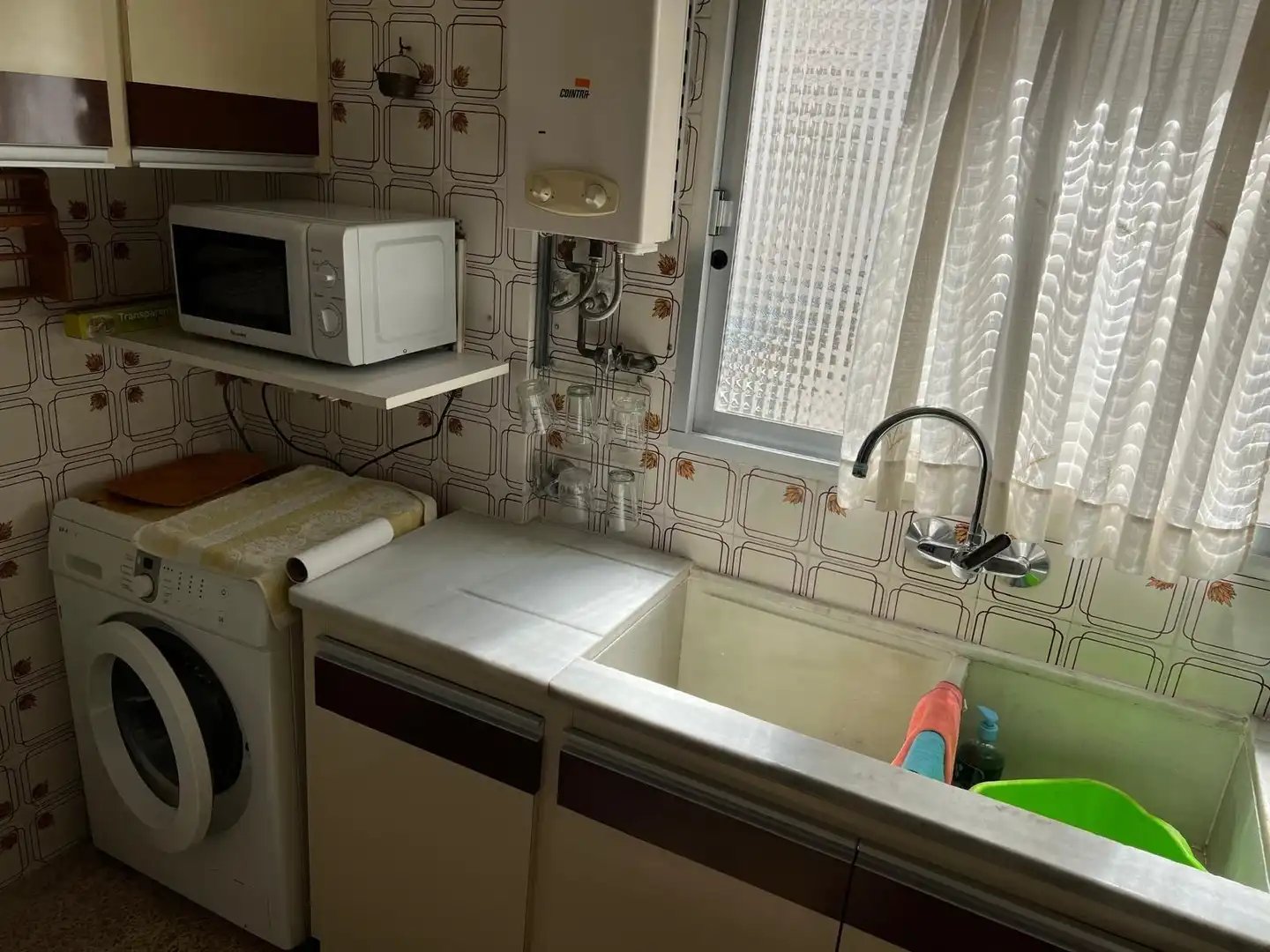 Kitchen of Flat for sale in Valencia  with Air Conditioner, Private garden and Furnished