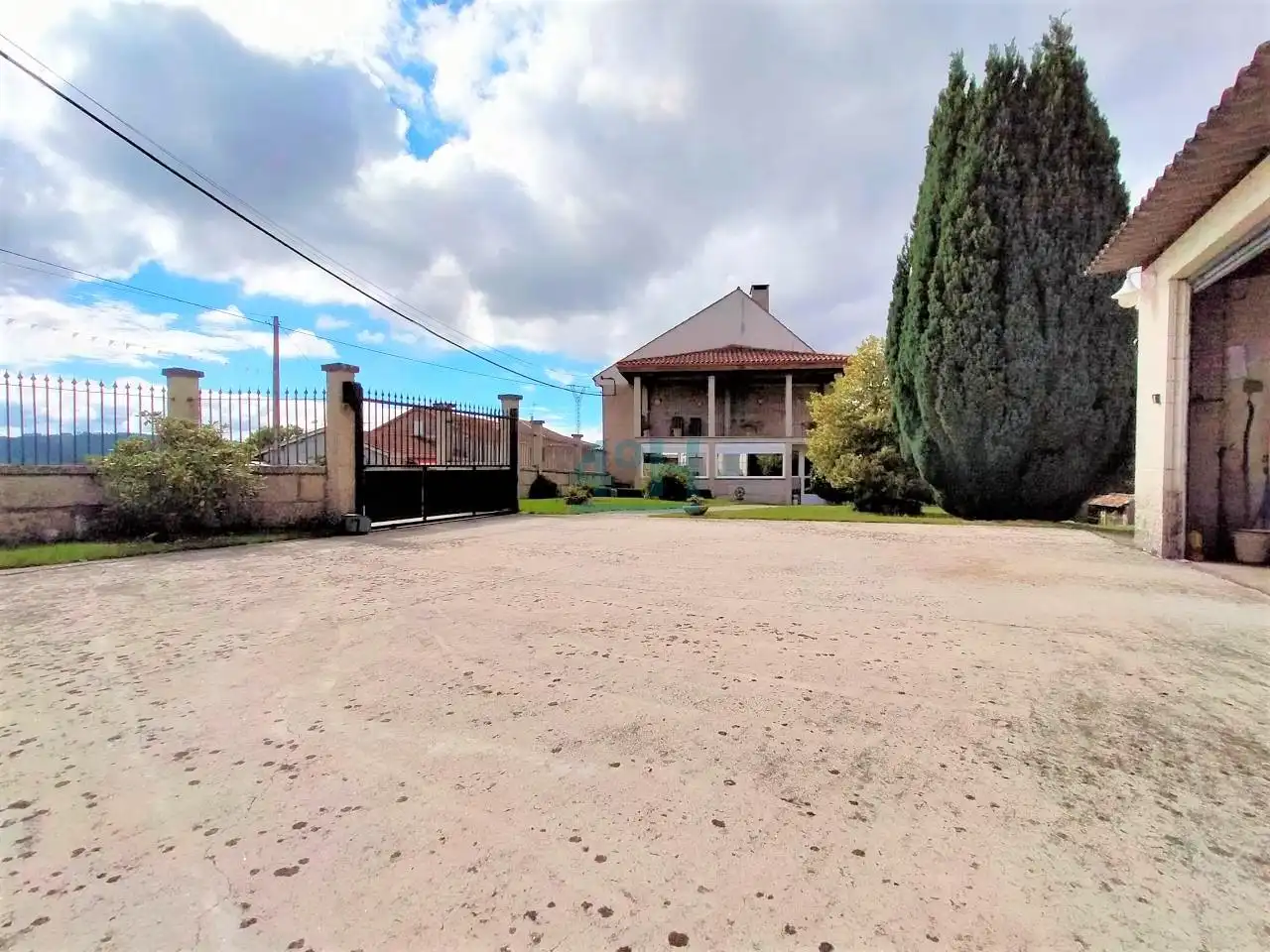 Casa o chalet en venta en Amoeiro con Calefacción, Jardín privado y Terraza