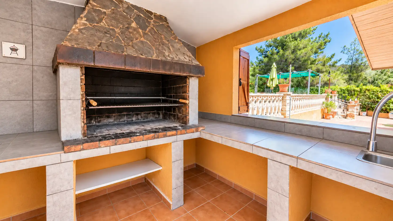 Casa amb piscina en venda a Carrer Italia, imagen 5