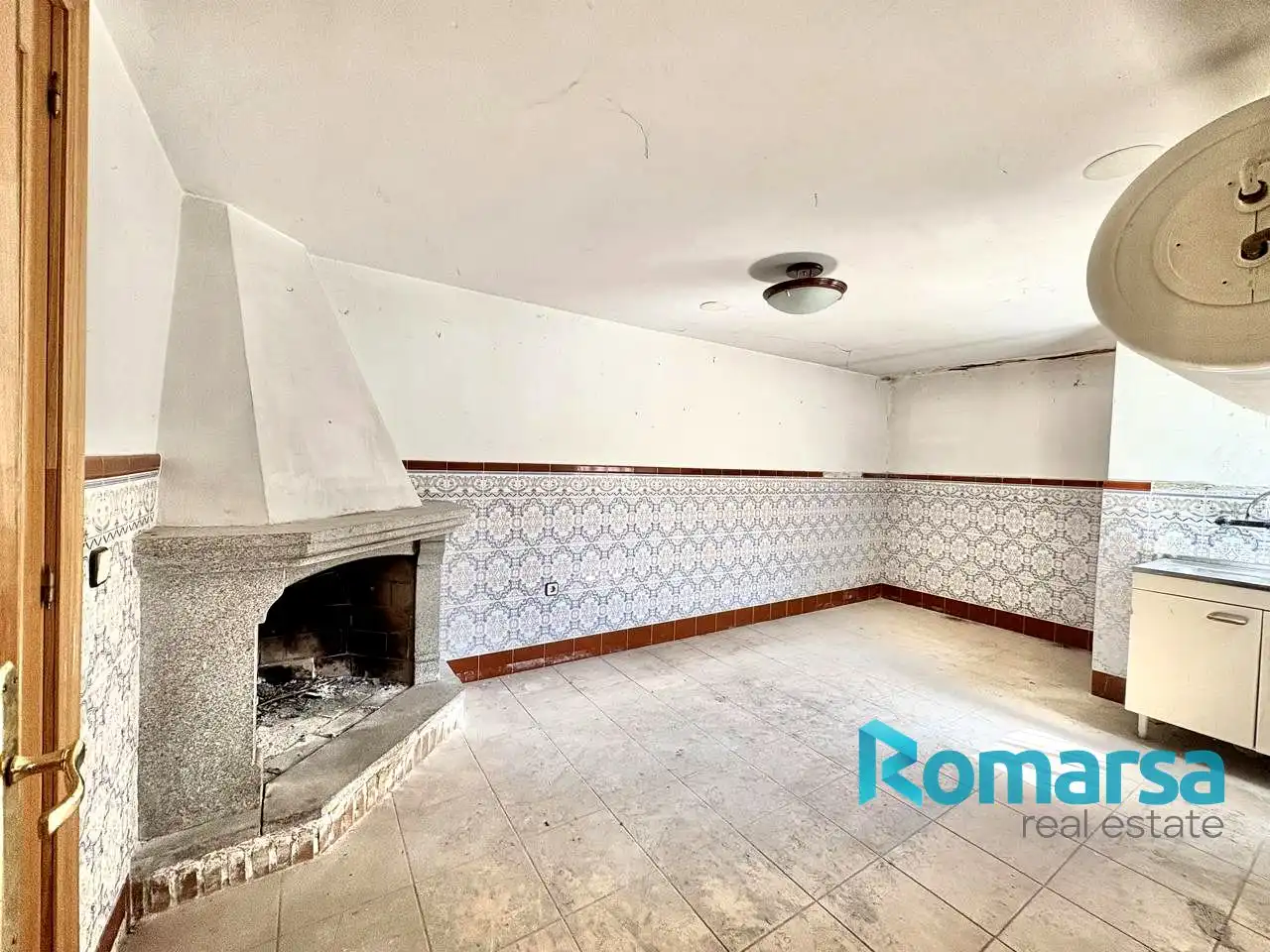 Detached homes for sale in Ávila  with Heating, Private garden and Parquet flooring